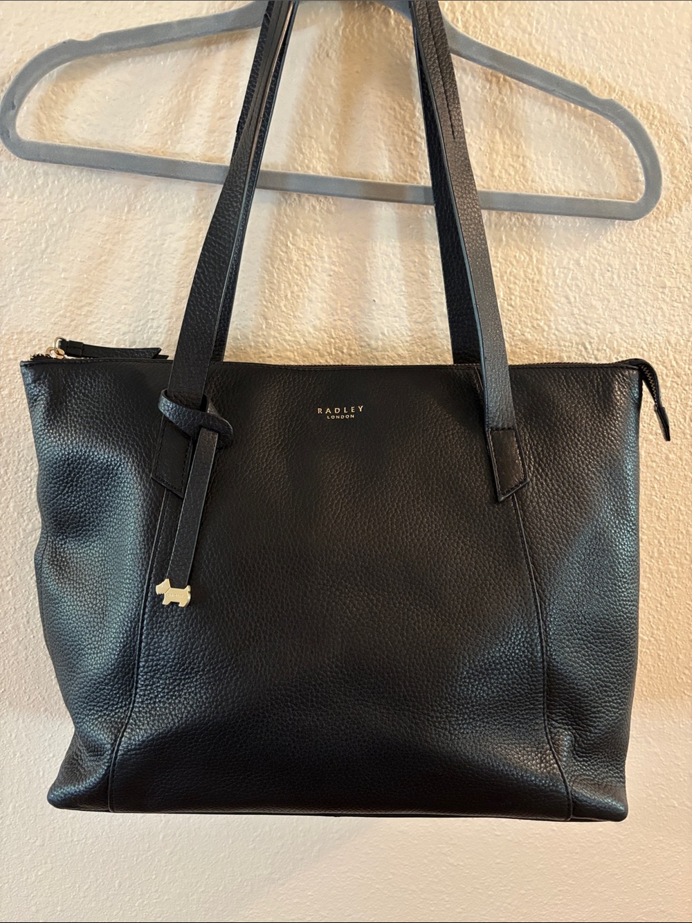 RADLEY LONDON Black Pebbled Leather Tote with Gold Accent 15” X 12”